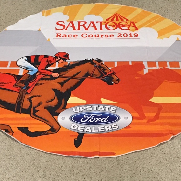 NWT Saratoga Race Track 2019 Round beach towel - Picture 2 of 5